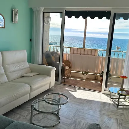 Lägenhet Paradou On The Beach, Amazing View, 3 Beds