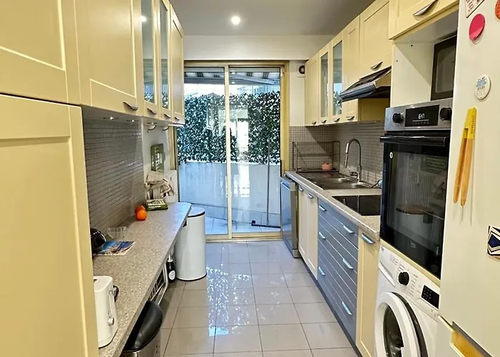 Paradou On The Beach, Amazing View, 3 Beds Apartman Antibes