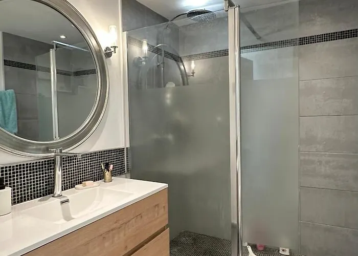 Apartman Paradou On The Beach, Amazing View, 3 Beds Antibes