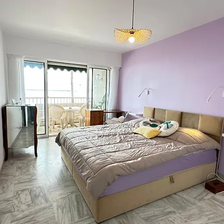 Paradou On The Beach, Amazing View, 3 Beds Daire *