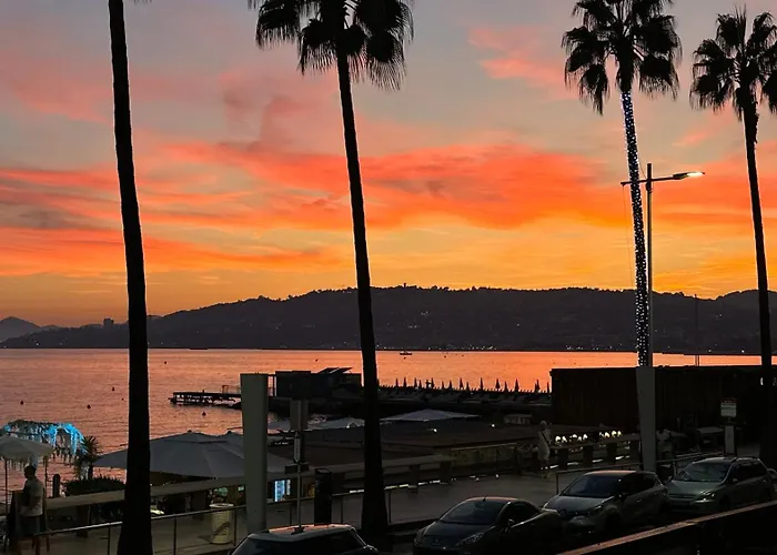 Paradou On The Beach, Amazing View, 3 Beds Antibes